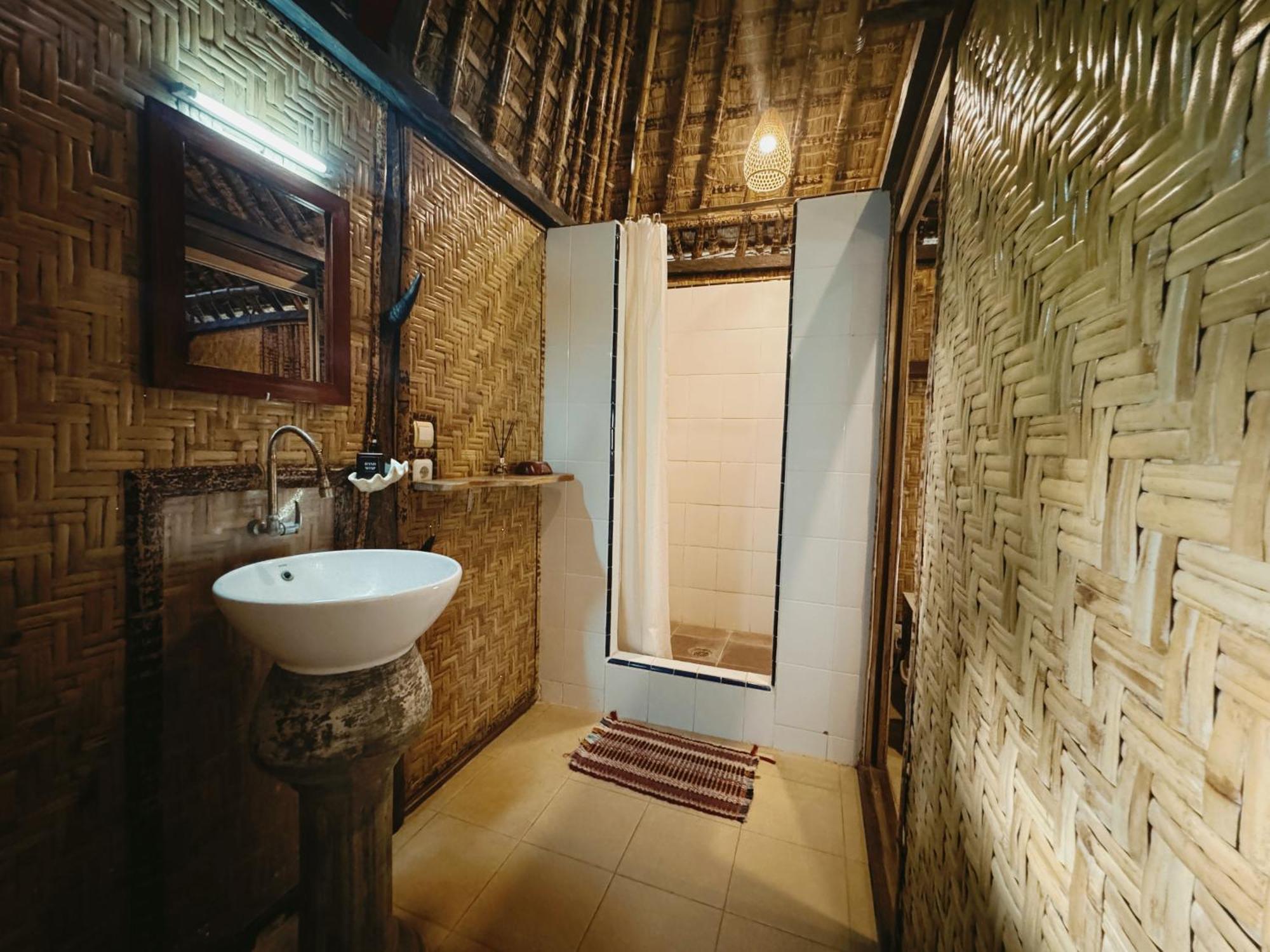 Sasak Experience Hotel Kuta  Exterior photo